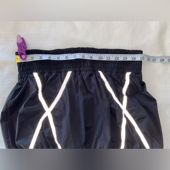 Women’s LULULEMON ATHLETICA Light Up skort size 6 - Picture 6 of 16